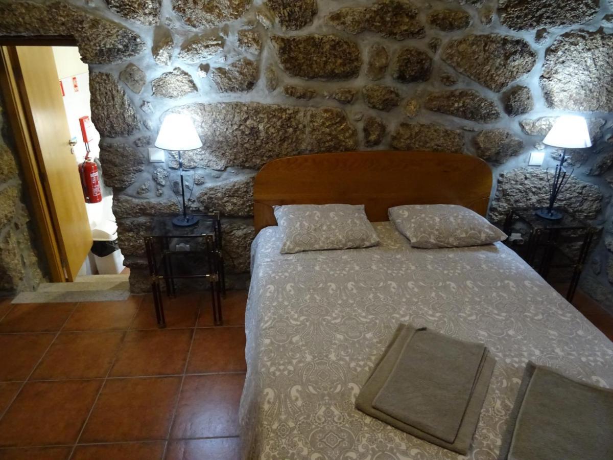 Refugio Rural No Geres - Casa Araujo De Sousa 特拉什杜博鲁 外观 照片