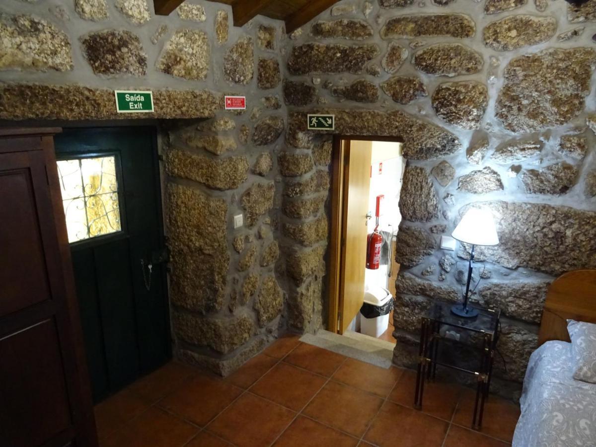 Refugio Rural No Geres - Casa Araujo De Sousa 特拉什杜博鲁 外观 照片